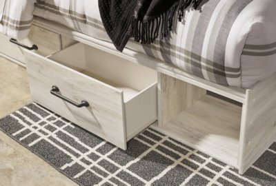 Cambeck King Panel Bed with Storage, Chest and Nightstand - Image 19