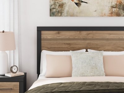 Vertani Queen Panel Bed - Image 9