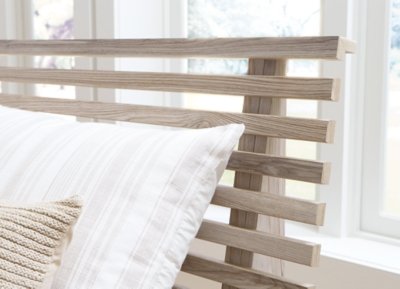 Hasbrick Queen Slat Panel Bed - Image 3