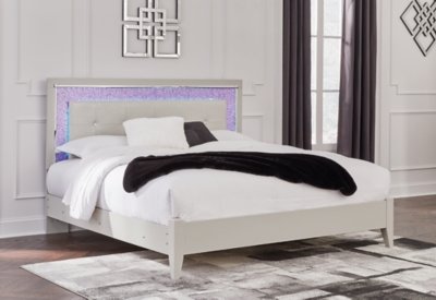 Zyniden King Upholstered Panel Bed, Dresser and Mirror - Image 12