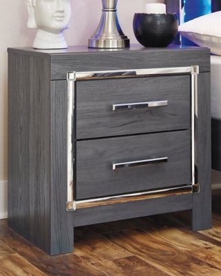 Lodanna King Panel Bed, Dresser, Mirror, Chest and 2 Nightstands - Image 14