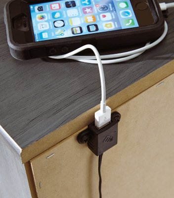 Lodanna Queen Upholstered Panel Bed, Dresser, Mirror and 2 Nightstands - Image 23