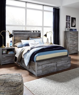 Baystorm Full Panel Bed with 4 Storage Drawers - Image 3