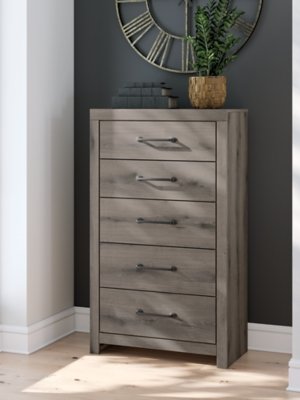 Fondenlane Chest of Drawers - Image 3