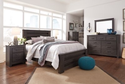 Brinxton Nightstand - Image 6
