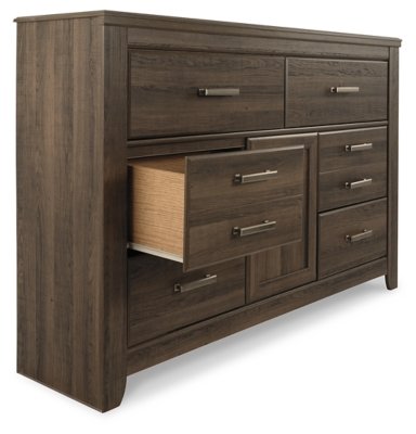 Juararo Queen Poster Bed and Dresser - Image 3