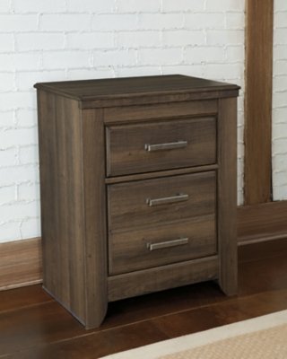 Juararo Queen Poster Bed with Mirrored Dresser and 2 Nightstands - Image 4