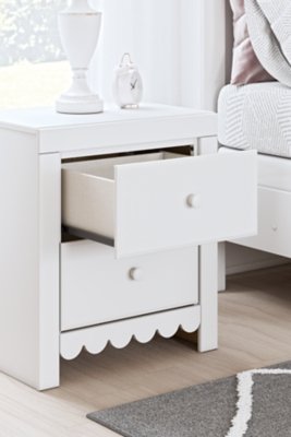 Mollviney Nightstand - Image 10