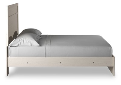Stelsie King Panel Bed, Chest and Nightstand - Image 9