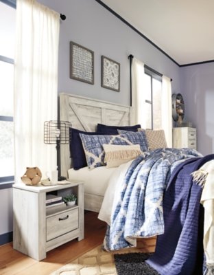 Bellaby Queen Crossbuck Panel Bed - Image 6