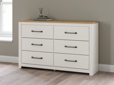 Linnocreek Dresser - Image 3