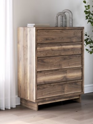 Darcalli Wide Chest of Drawers - Image 3