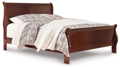 Alisdair Queen Sleigh Bed, Chest and 2 Nightstands - Image 3