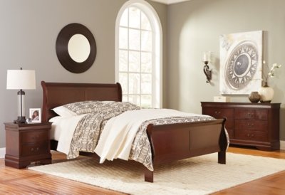 Alisdair Queen Sleigh Bed, Dresser, Mirror, and Chest - Image 5