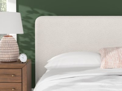 Brandinlane King Upholstered Bed - Image 11