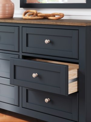 Landocken Full Panel Bed, Dresser and Mirror - Image 14