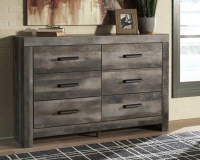 Wynnlow Dresser - Image 3
