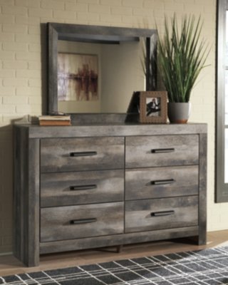Wynnlow Queen Panel Bed, Dresser, Mirror, and Nightstand - Image 9