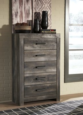 Wynnlow Full Panel Bed, Chest and Nightstand - Image 8