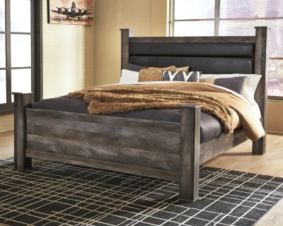Wynnlow King Poster Bed, Dresser, Mirror and Nightstand - Image 9