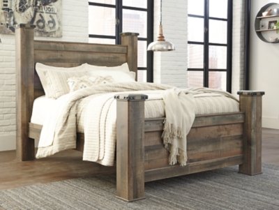 Trinell Queen Poster Bed - Image 3
