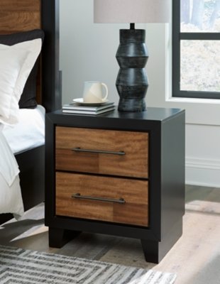 Kraeburn Nightstand - Image 3