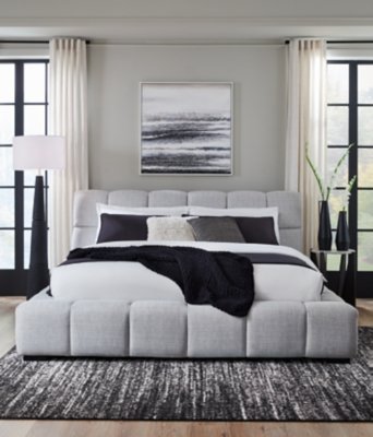 Wisperport Queen Upholstered Bed - Image 9