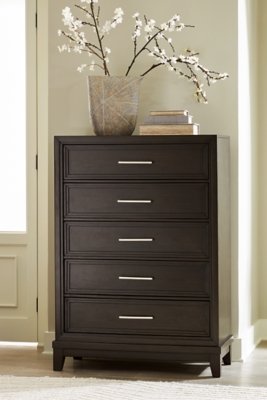 Neymorton Chest of Drawers - Image 3