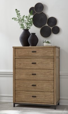 Tomtyn Chest of Drawers - Image 3
