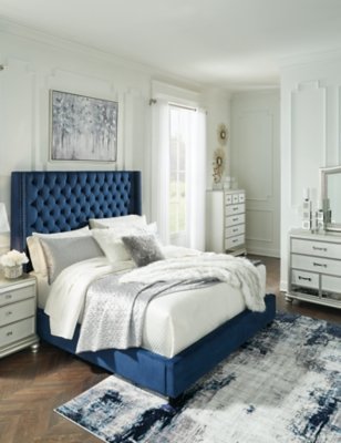Coralayne Queen Upholstered Bed - Image 7