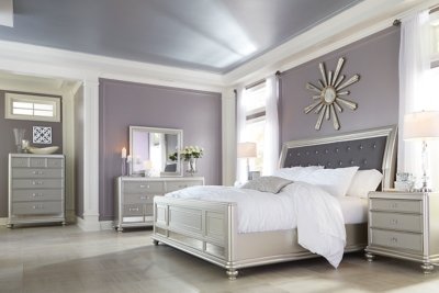 Coralayne Chest of Drawers - Image 6