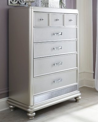 Coralayne Chest of Drawers - Image 3