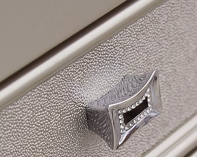 Coralayne Nightstand - Image 6