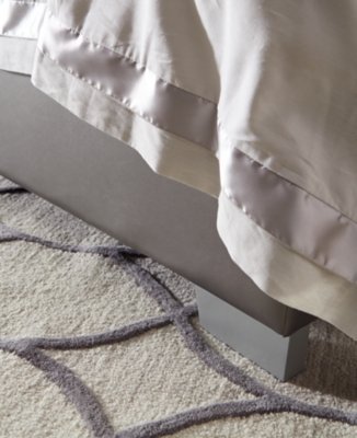 Coralayne King Upholstered Bed - Image 6