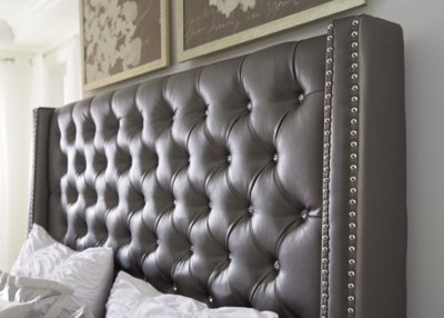 Coralayne King Upholstered Bed - Image 4