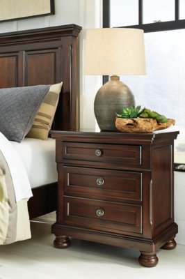 Porter King Panel Bed, Chest and 2 Nightstands - Image 21