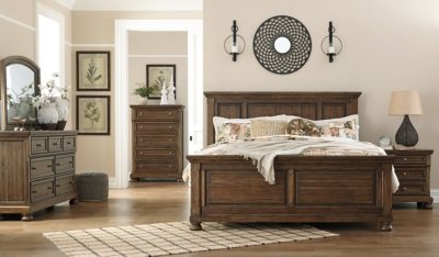 Flynnter King Panel Bed, Dresser, Mirror and 2 Nightstands - Image 8