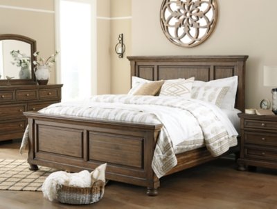 Flynnter California King Panel Bed - Image 4