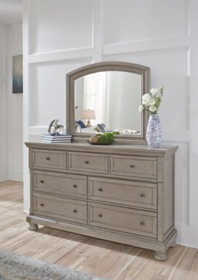 Lettner King Panel Bed, Dresser, Mirror and 2 Nightstands - Image 7