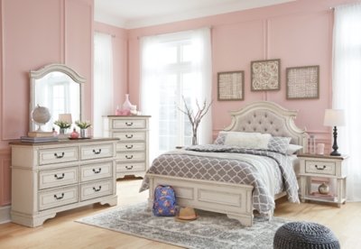 Realyn Full Panel Bed - Image 7