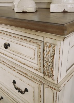 Realyn Queen Upholstery Panel Bed, Dresser, Chest, Nightstand, and Vanity Set - Image 37