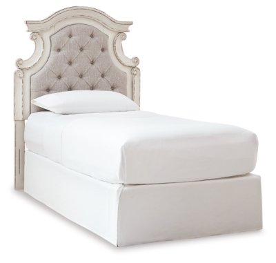 Realyn Twin Upholstered Panel Headboard - Image 3