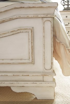 Realyn Queen Upholstered Panel Bed, Dresser, Mirror, Chest and Nightstand - Image 26