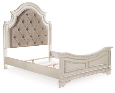 Realyn Queen Upholstered Panel Bed, Dresser, Mirror, Chest and 2 Nightstands - Image 7