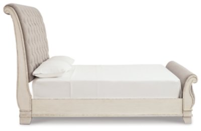 Realyn King Upholstered Sleigh Bed, Dresser, Mirror and 2 Nightstands - Image 5