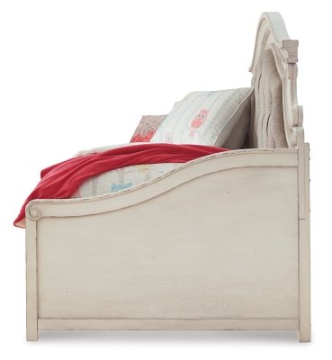 Realyn Twin Day Bed - Image 9