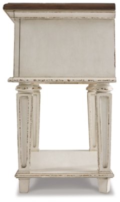 Realyn King Panel Bed, Dresser, Mirror and 2 Nightstands - Image 9