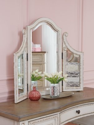 Realyn Queen Upholstery Panel Bed, Dresser, Chest, Nightstand, and Vanity Set - Image 24
