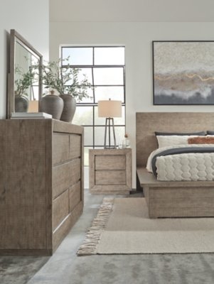 Langford King Panel Bed - Image 8