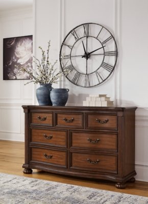 Lavinton Dresser - Image 3